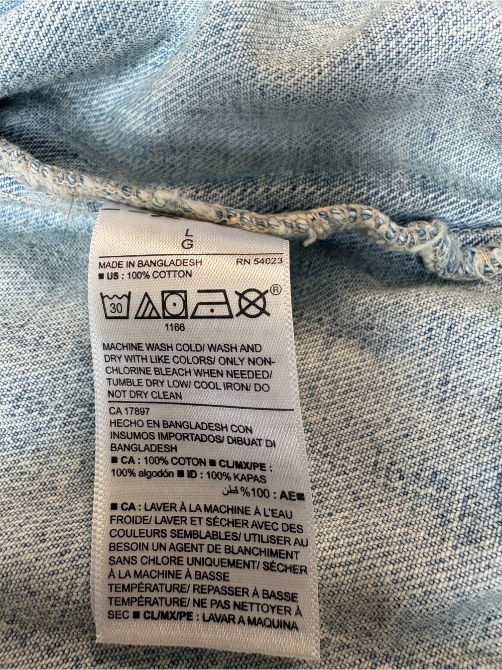 Old Navy Oversized Distressed Denim Jacket Light Wash sz L 100% Cotton - Picture 6 of 12